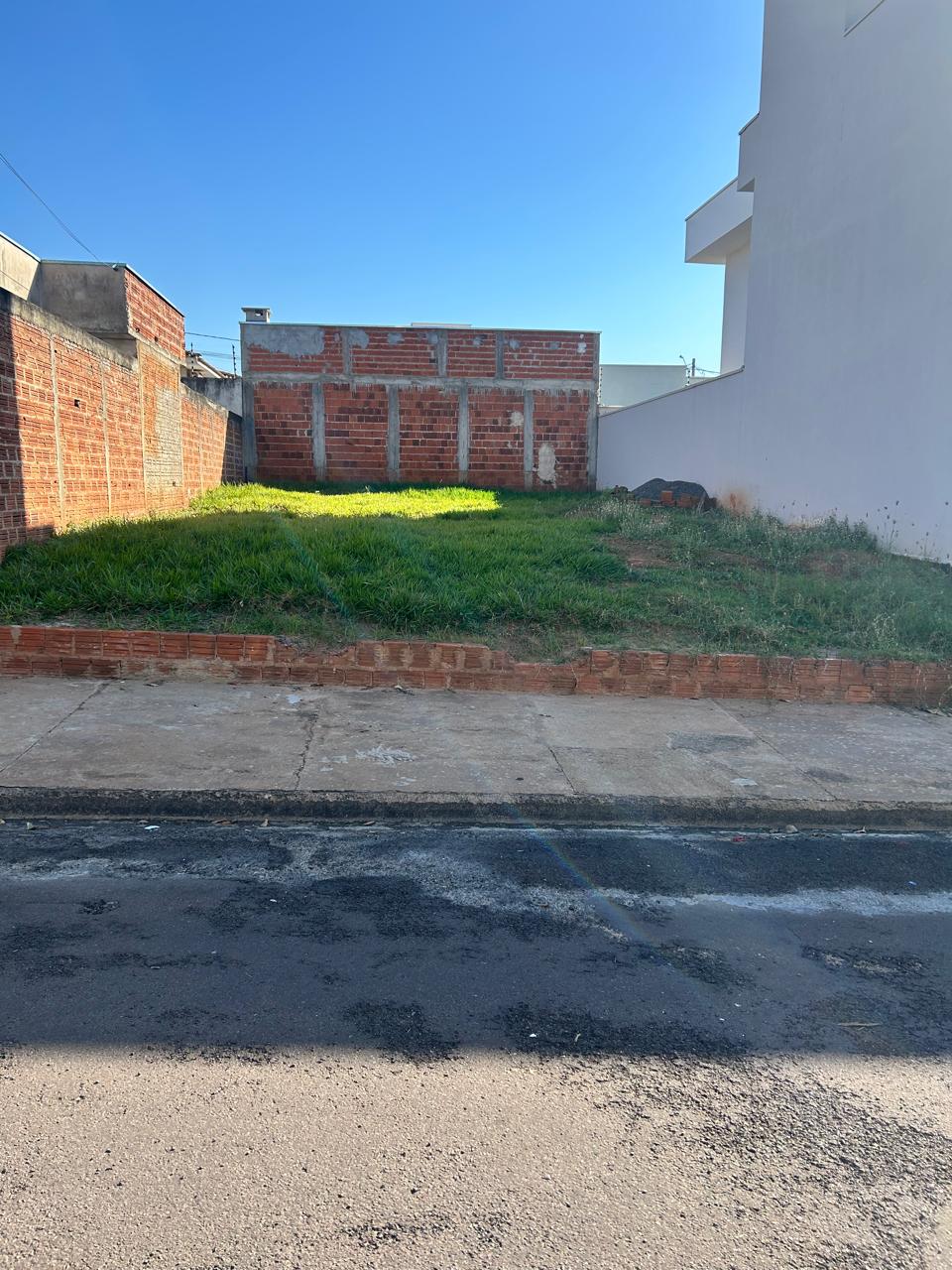 Terreno à venda