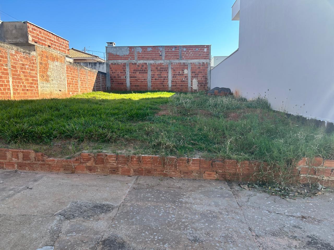 Terreno à venda